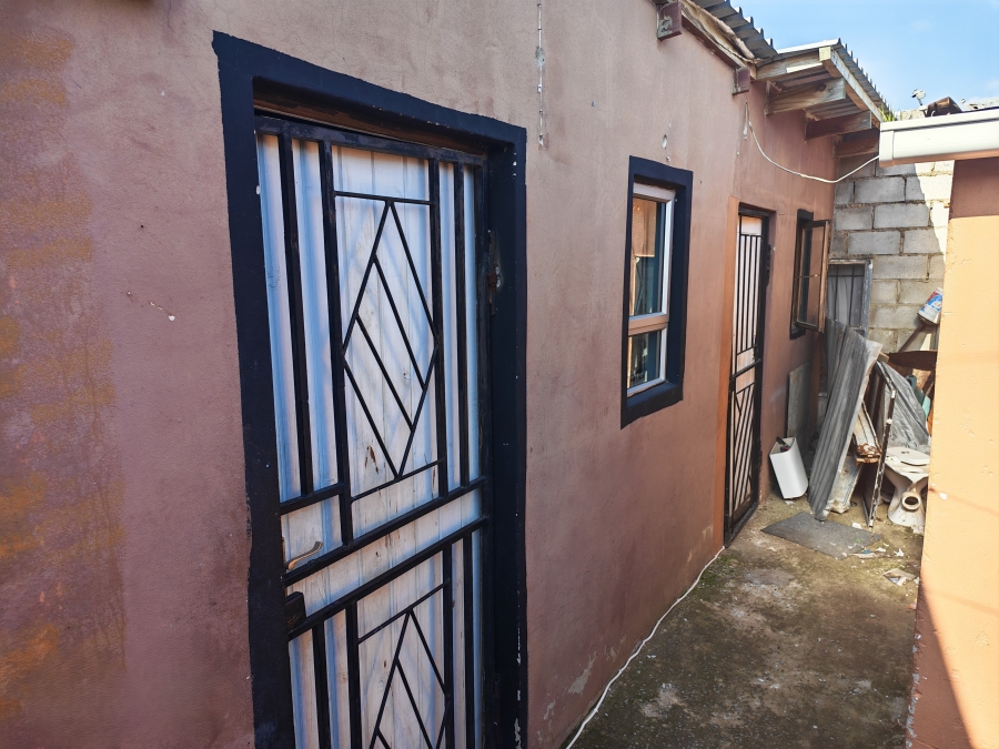 5 Bedroom Property for Sale in Asanda Western Cape